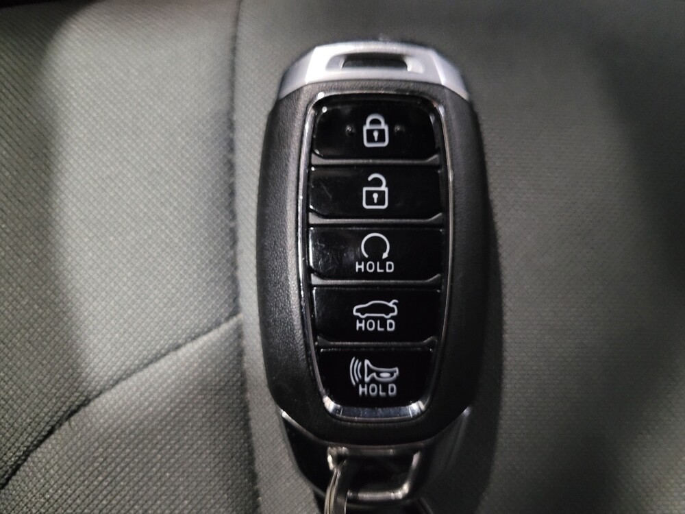 2023 Hyundai Elantra in New Castle, DE 19720 - 18116823 32