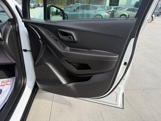 2020 Chevrolet Trax in Knoxville, TN 37920 - 18116841 11