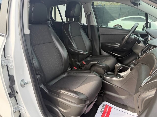 2020 Chevrolet Trax in Knoxville, TN 37920 - 18116841 17