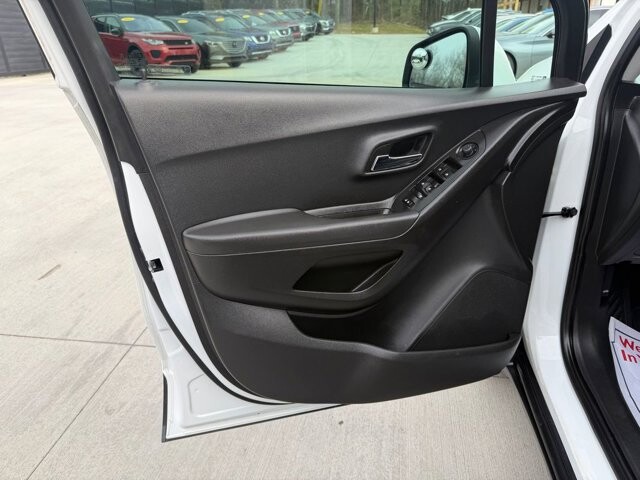 2020 Chevrolet Trax in Knoxville, TN 37920 - 18116841 7