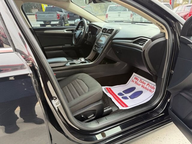 2019 Ford Fusion in Knoxville, TN 37920 - 18116842 16