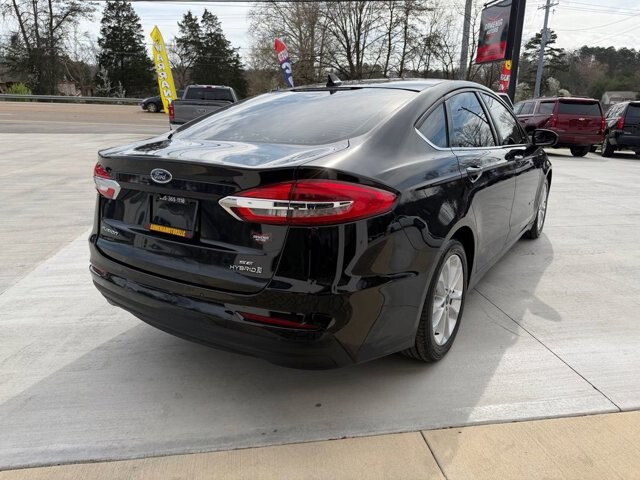 2019 Ford Fusion in Knoxville, TN 37920 - 18116842 4