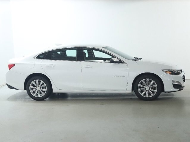 2024 Chevrolet Malibu in Bedford, OH 44146 - 18116847 11