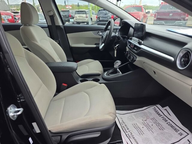 2023 Kia Forte in Knoxville, TN 37912 - 18116858 7