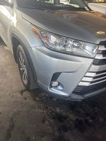 2017 Toyota Highlander in Knoxville, TN 37912 - 18116859 14