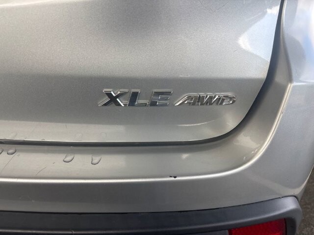 2017 Toyota Highlander in Knoxville, TN 37912 - 18116859 11