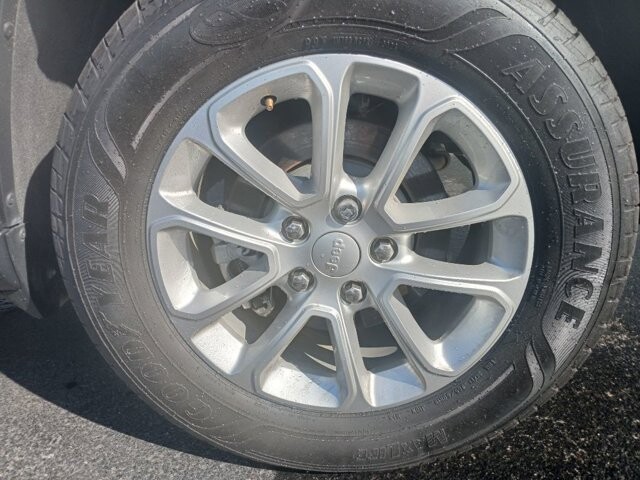 2021 Jeep Grand Cherokee in Knoxville, TN 37912 - 18116862 13