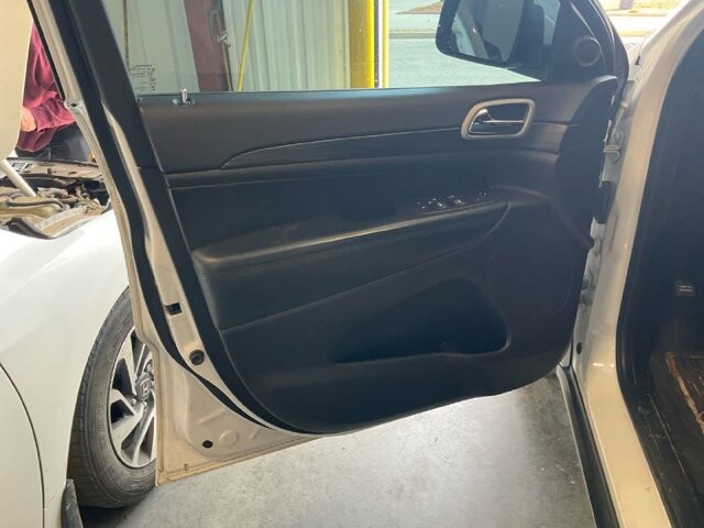 2021 Jeep Grand Cherokee in Knoxville, TN 37912 - 18116862 13