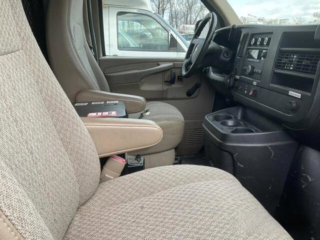 2011 Chevrolet Express 2500 in Blauvelt, NY 10913 - 18116867 11