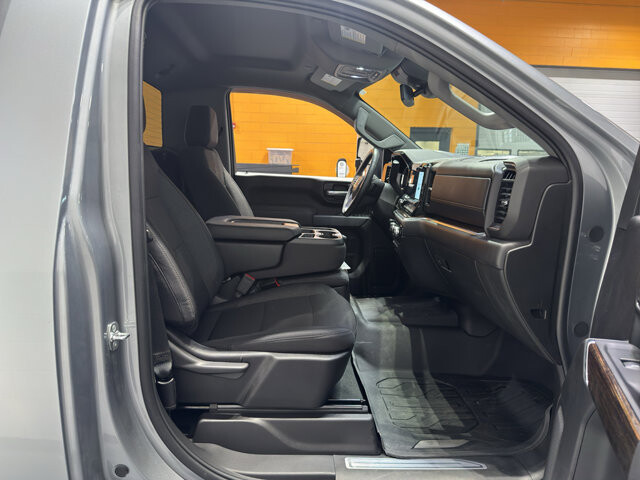 2026 GMC Sierra 3500 in Burlington, WI 53105 - 18116871 14