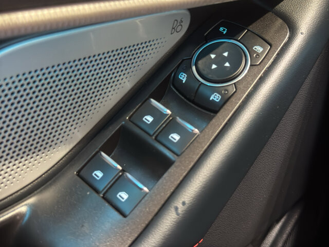 2025 Ford Explorer in Burlington, WI 53105 - 18116874 36