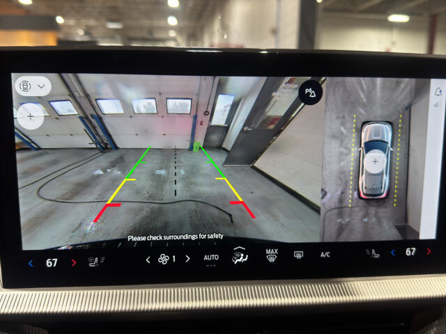 2025 Ford Explorer in Burlington, WI 53105 - 18116874 30