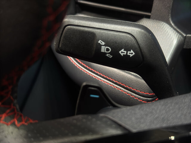 2025 Ford Explorer in Burlington, WI 53105 - 18116874 25