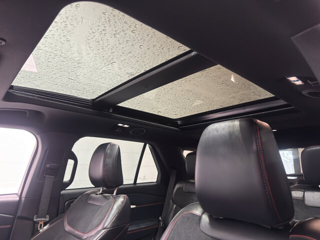 2025 Ford Explorer in Burlington, WI 53105 - 18116874 38