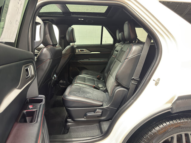 2025 Ford Explorer in Burlington, WI 53105 - 18116874 10