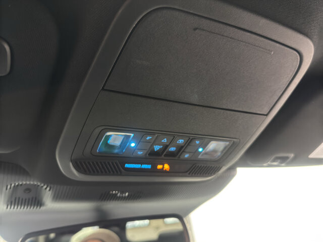 2025 Ford Explorer in Burlington, WI 53105 - 18116874 37