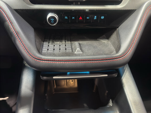 2025 Ford Explorer in Burlington, WI 53105 - 18116874 32