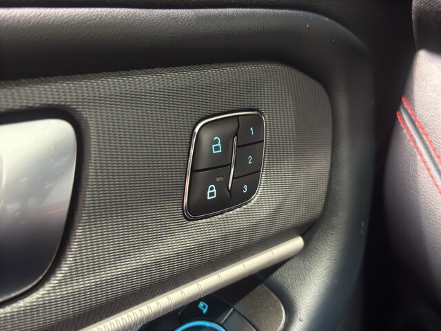 2025 Ford Explorer in Burlington, WI 53105 - 18116874 35