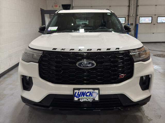 2025 Ford Explorer in Burlington, WI 53105 - 18116874 8