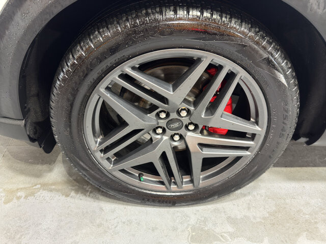 2025 Ford Explorer in Burlington, WI 53105 - 18116874 9