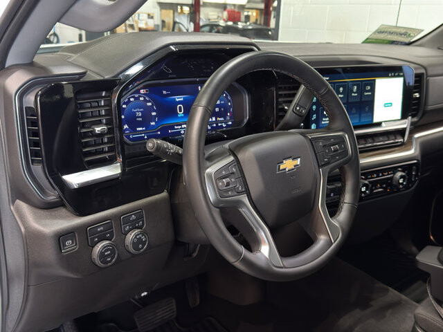 2025 Chevrolet Silverado 1500 in Burlington, WI 53105 - 18116878 16