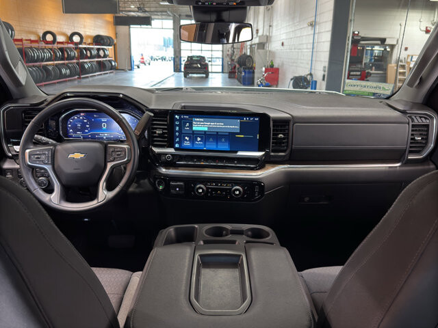 2025 Chevrolet Silverado 1500 in Burlington, WI 53105 - 18116878 13