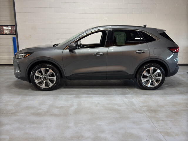 2025 Ford Escape in Burlington, WI 53105 - 18116879 2