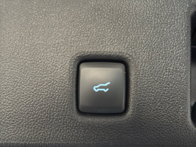 2025 Ford Escape in Burlington, WI 53105 - 18116879 21