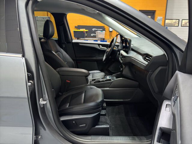 2025 Ford Escape in Burlington, WI 53105 - 18116879 17