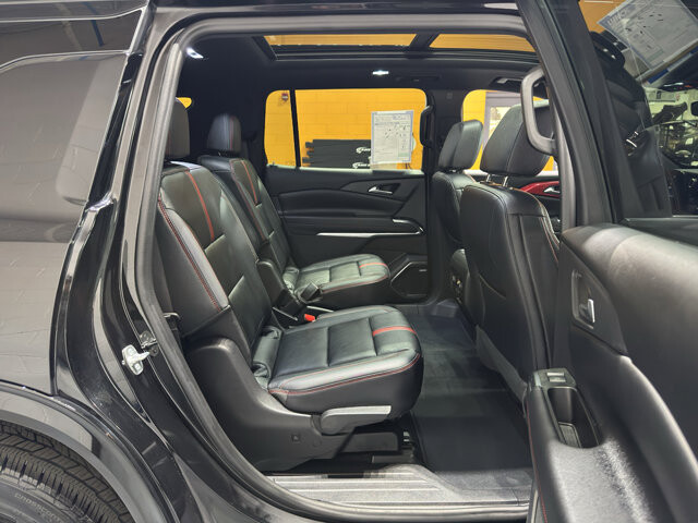 2024 Chevrolet Traverse in Burlington, WI 53105 - 18116880 21