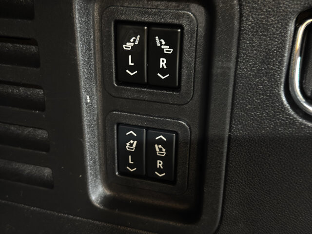 2024 Chevrolet Traverse in Burlington, WI 53105 - 18116880 24