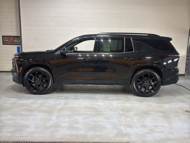 2024 Chevrolet Traverse in Burlington, WI 53105 - 18116880 2