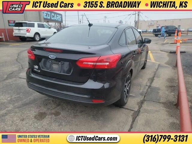 2018 Ford Focus in Wichita, KS 67216 - 18116882 3