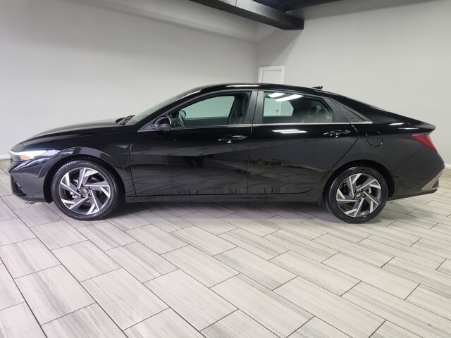 2025 Hyundai Elantra in Cinnaminson, NJ 08077 - 18116886 2