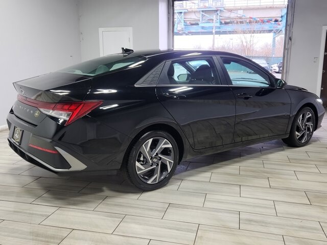 2025 Hyundai Elantra in Cinnaminson, NJ 08077 - 18116886 5
