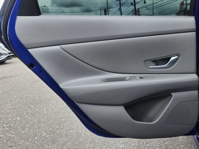 2023 Hyundai Elantra in Cinnaminson, NJ 08077 - 18116888 12
