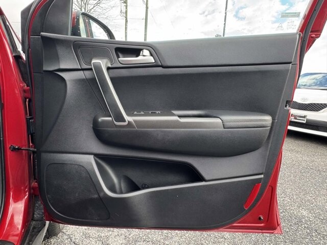 2020 Kia Sportage in Winchester, VA 22602 - 18116908 8