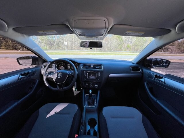 2017 Volkswagen Jetta in Flowery Branch, GA 30542 - 18116923 7