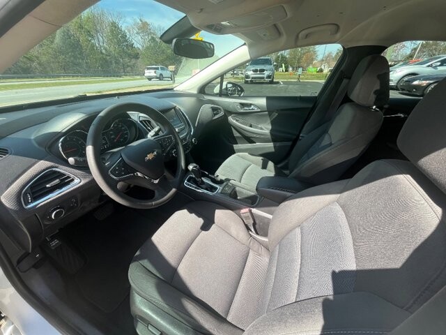 2016 Chevrolet Cruze in Flowery Branch, GA 30542 - 18116925 8