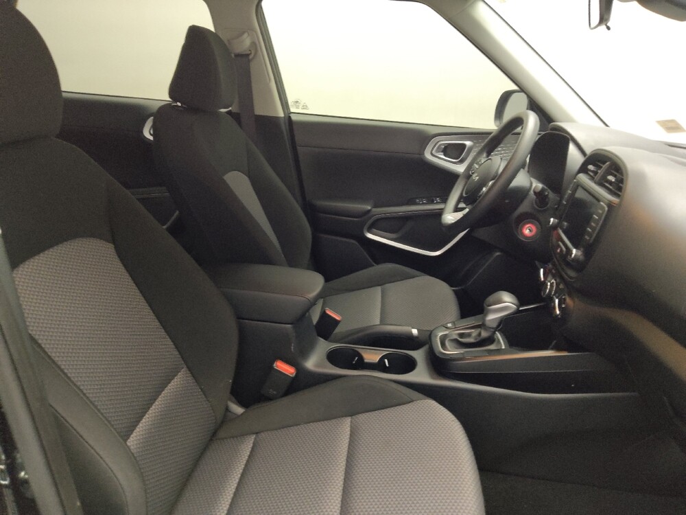2024 Kia Soul in Arlington, TX 76011 - 18116927 21