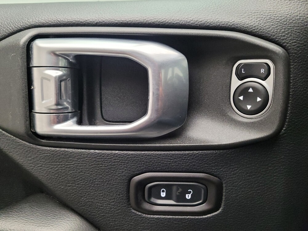 2019 Jeep Wrangler in Downey, CA 90241 - 18116932 27