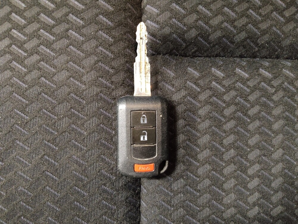 2018 Mitsubishi Eclipse Cross in Chattanooga, TN 37421 - 18116952 32