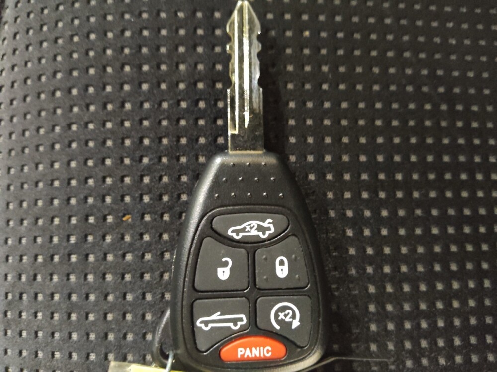 2014 Chrysler 200 in Arlington, TX 76011 - 18116965 32