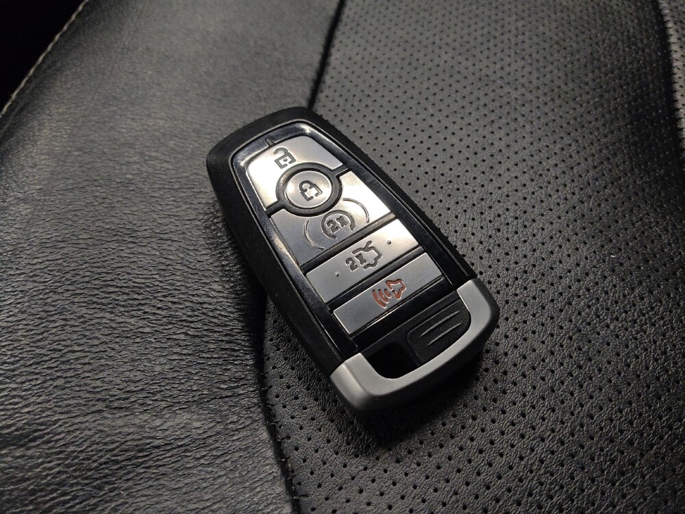 2018 Ford Explorer in Chandler, AZ 85225 - 18116989 32