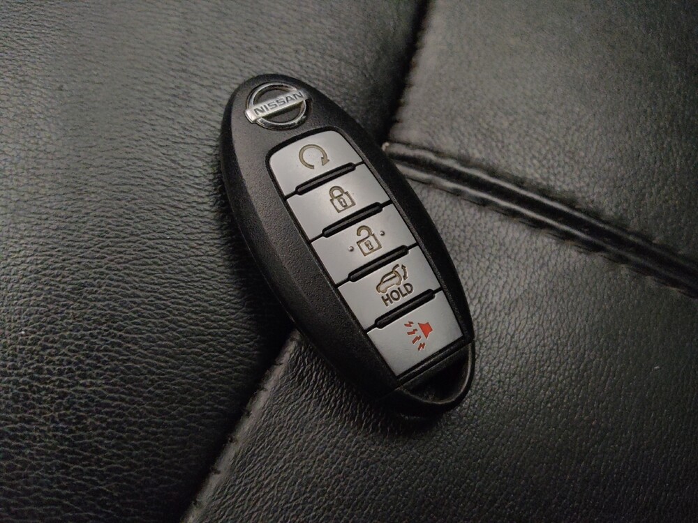 2017 Nissan Pathfinder in Phoenix, AZ 85022 - 18116993 32