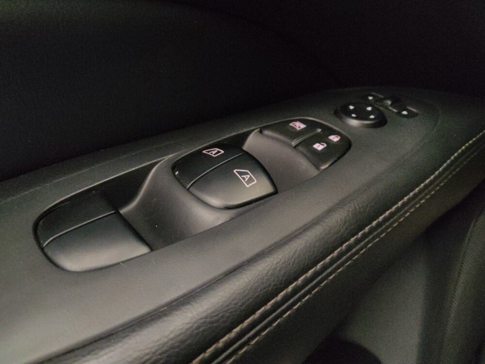 2017 Nissan Pathfinder in Phoenix, AZ 85022 - 18116993 27