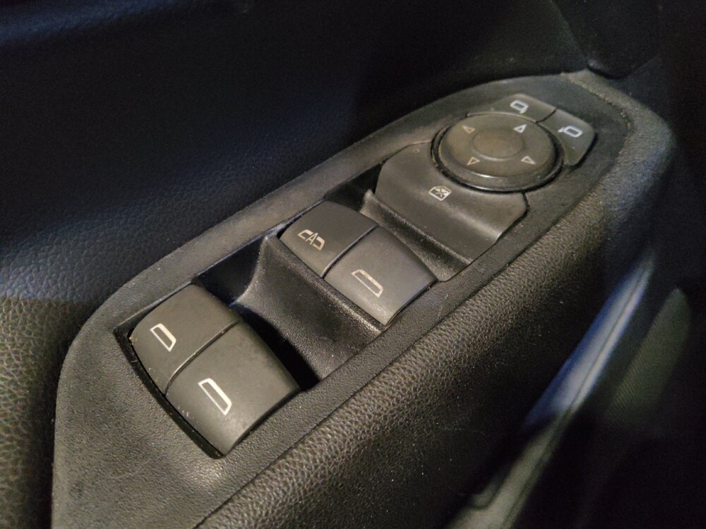 2019 Chevrolet Equinox in Jacksonville, FL 32210 - 18117027 27