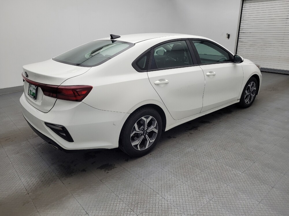 2019 Kia Forte in Conway, SC 29526 - 18117037 10