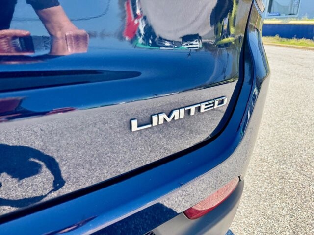 2021 Jeep Compass in Baltimore, MD 21225 - 18117060 5