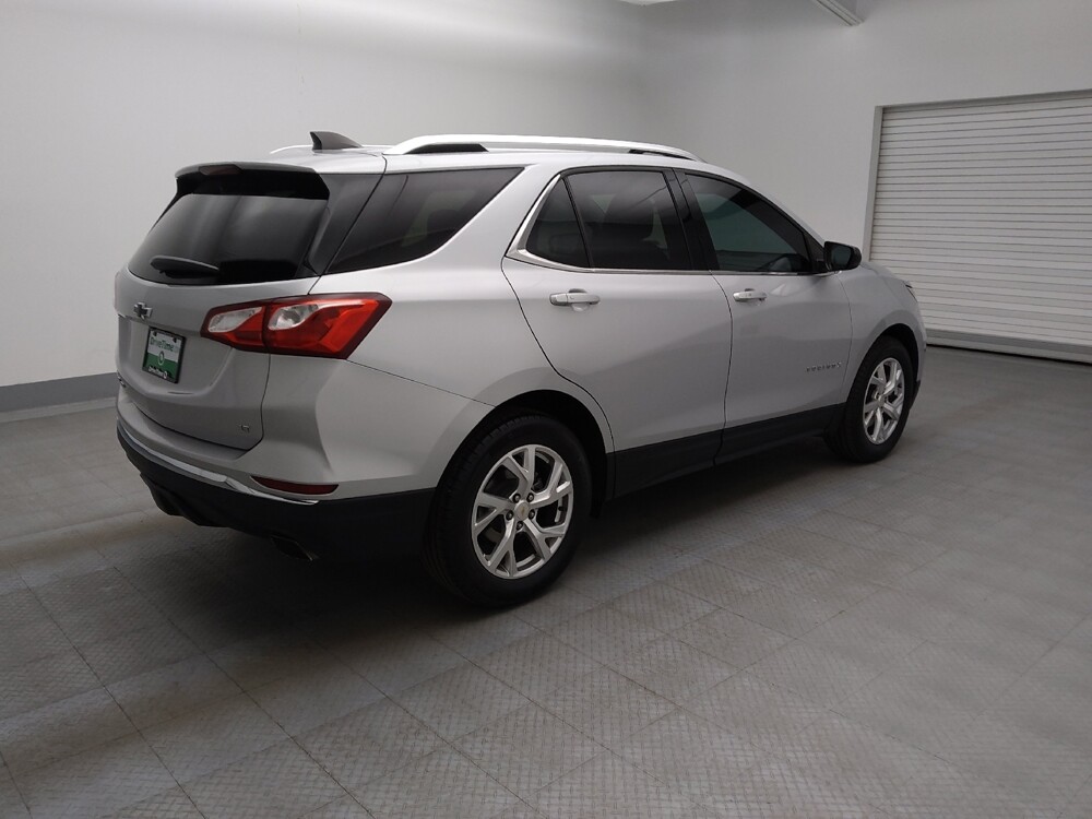 2019 Chevrolet Equinox in Lakewood, CO 80215 - 18117074 10
